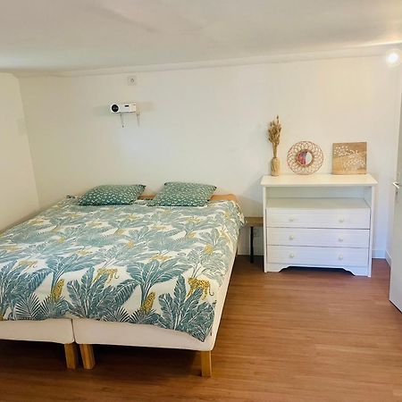 Logement En Rez De Jardin Guérard Exterior foto